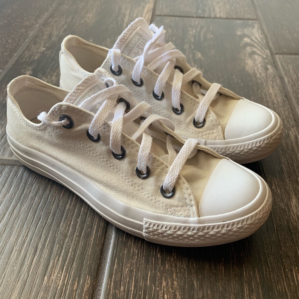 Solid white Converse Chuck Taylor All Star